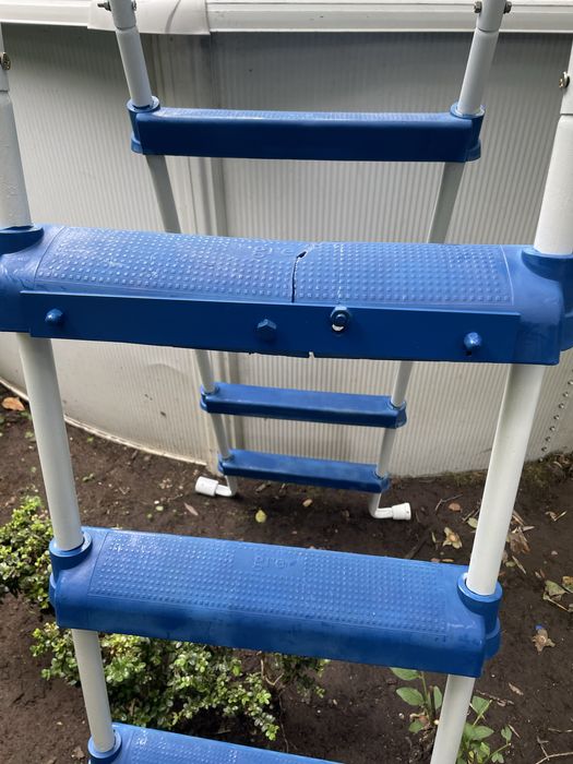 Escada piscina restaurada