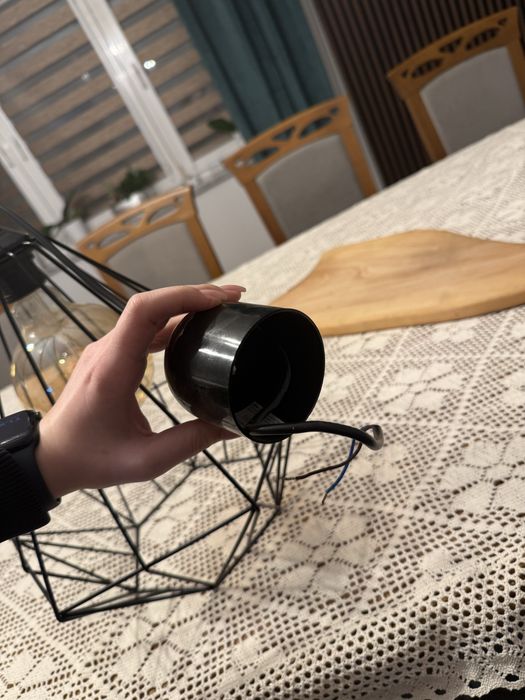 Lampa sufitowa z żarówką