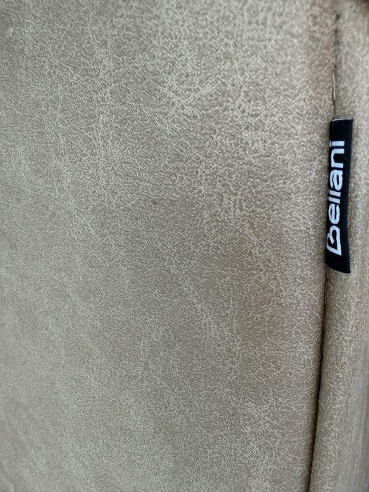 Sofa Beliani - 3 lugares - comprado em março 2025.