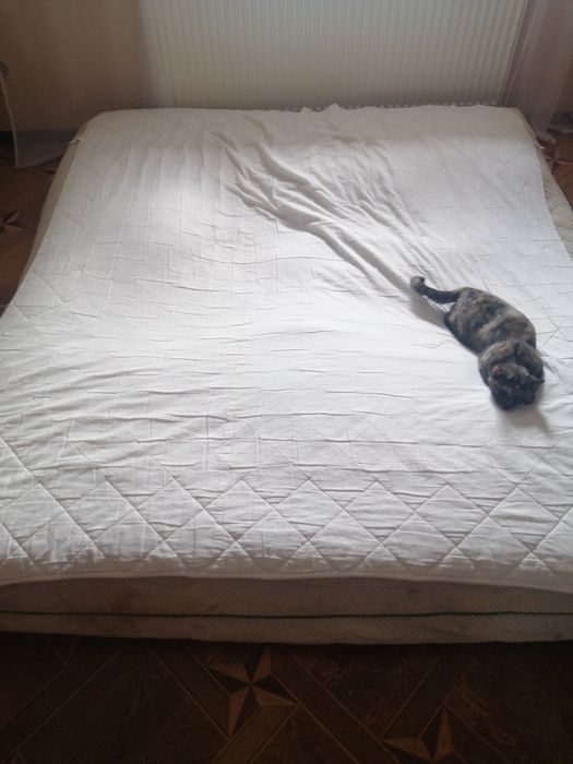 Матрац  б/у  180х200 продам