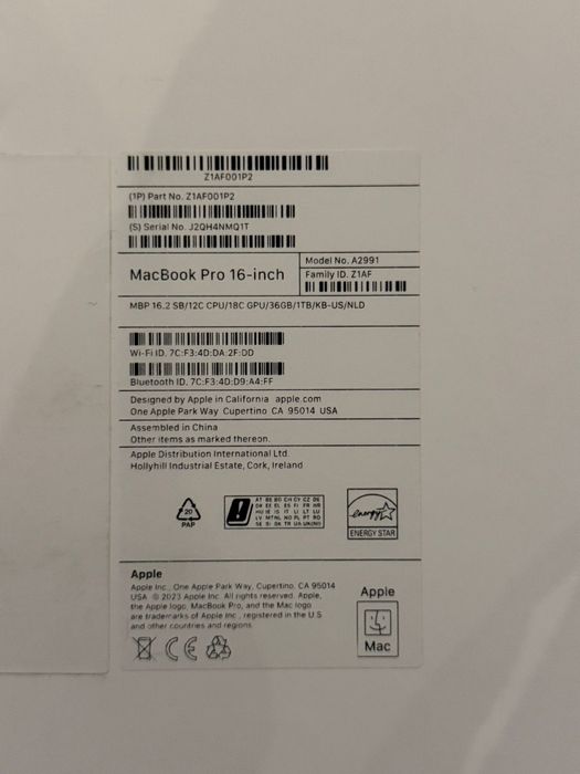 MacBook Pro 16" - Como Novo na Caixa Original
MacBook Pro 16"