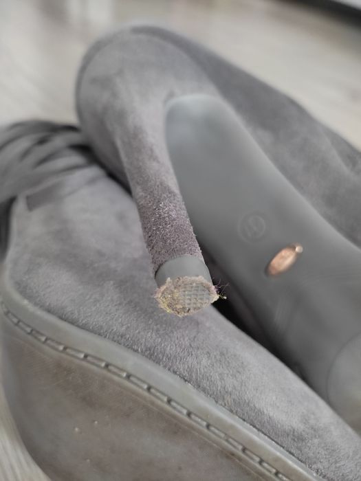 Buty damskie na obcasie, roz 37, stan bdb, szare, bootki, hit