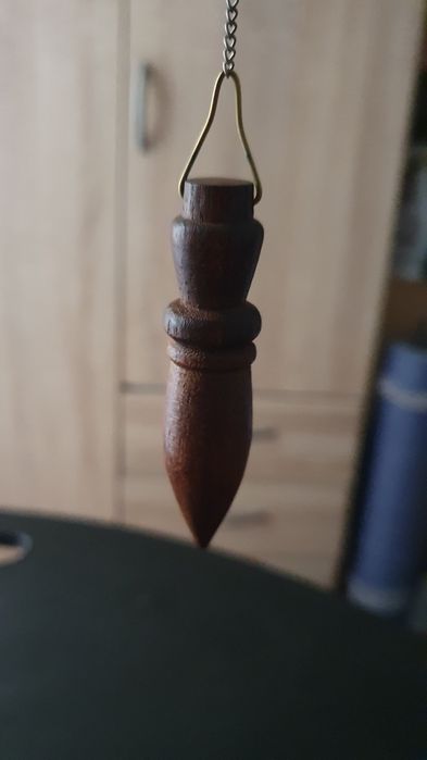 Pêndulo em madeira