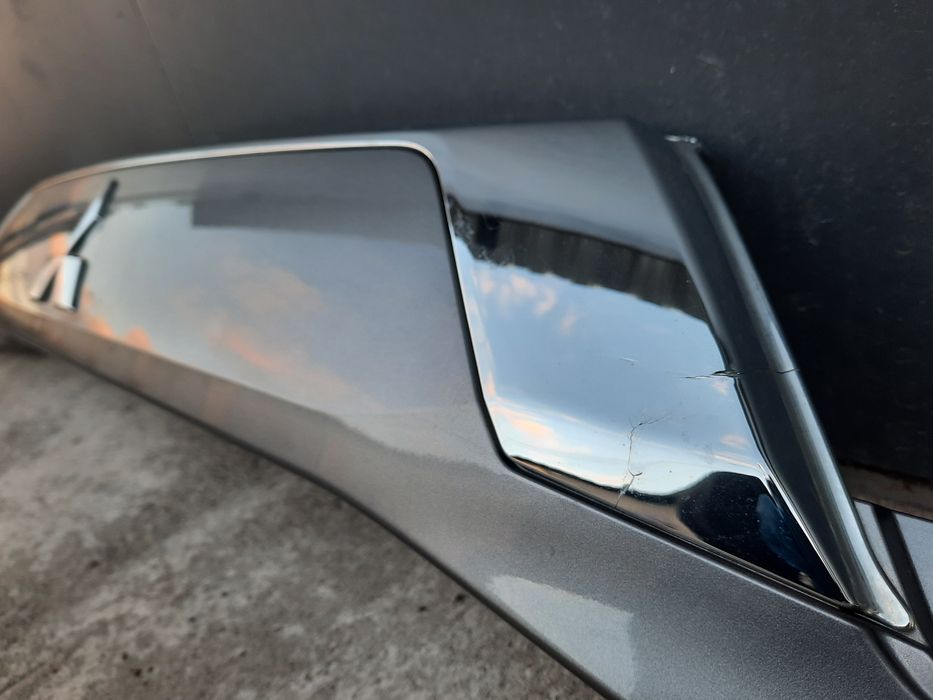 Накладка кришки багажника  Mitsubishi Outlander рестайл