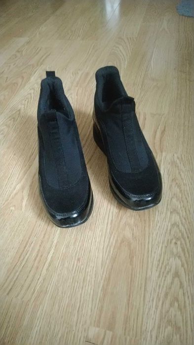 Buty sneakersy na koturnie czarne eleganckie roz. 37