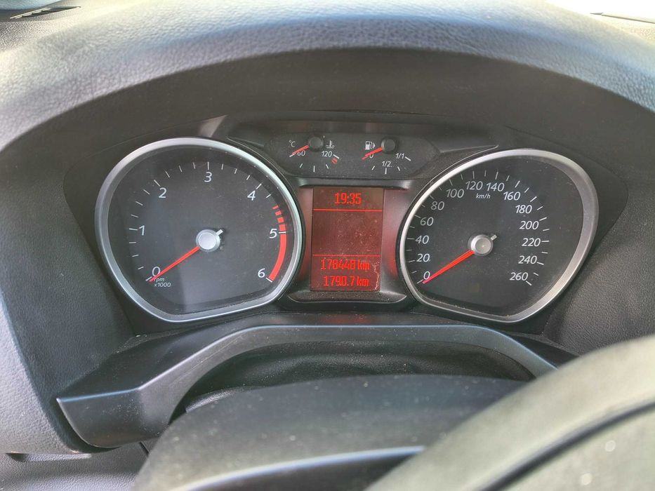 Ford S-Max 1.6 TDCi (2014) –  180.000 km – Muito Económica e Espaçosa
