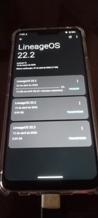 LG G7 em caixa com capas ( power bank integrado)