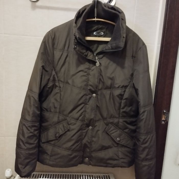Куртка демісезонна розмір М,L без капішона.