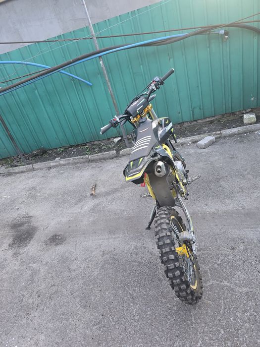 Продам zuumav S5