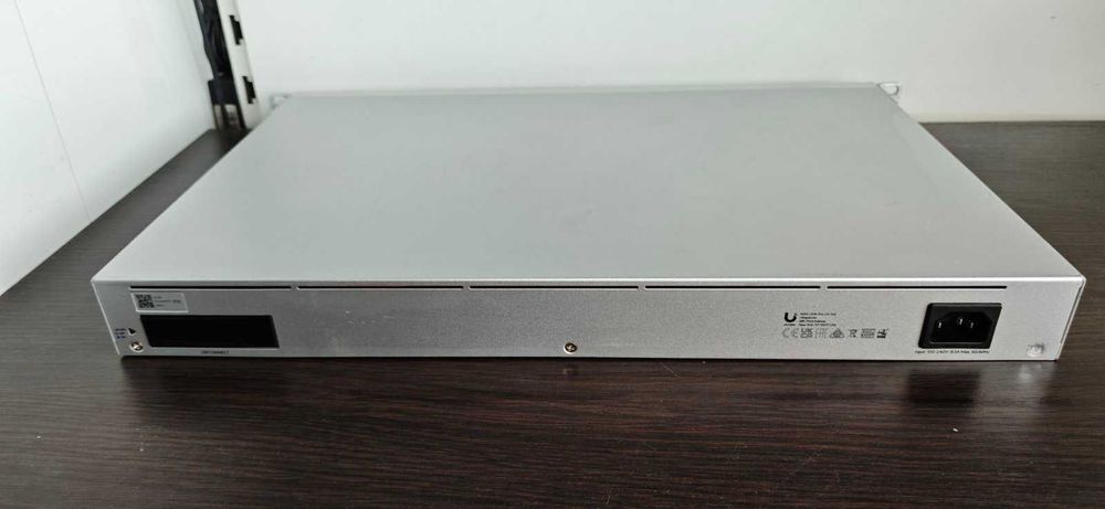 SFP+ USW-Pro-24-POE  10Gbps Ubiquiti UniFi Switch Pro 24-POE Gen2 500W