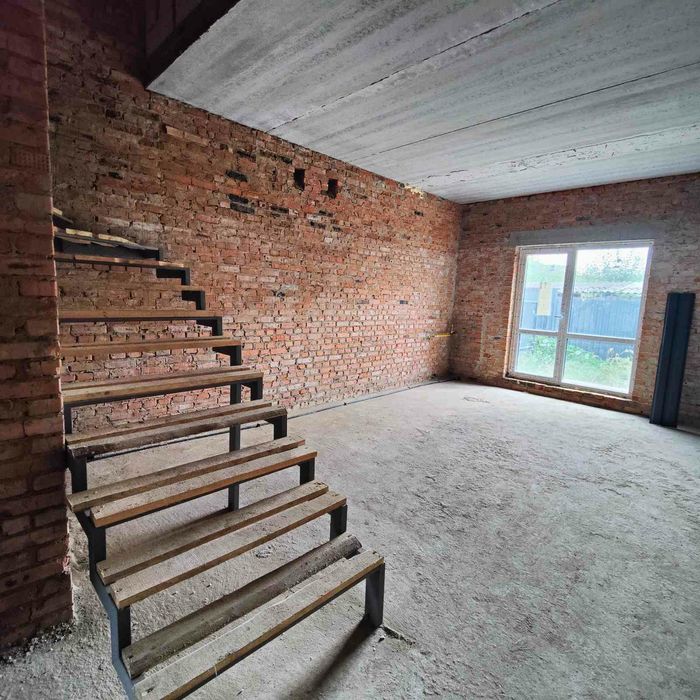 Продам кутовий таун на ближніх Зарванцях