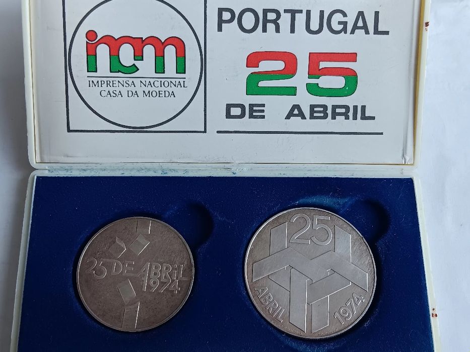 Colecção 2 moedas prata do 25 de Abril  1974