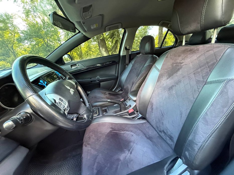 Продам Mitsubishi LANCER