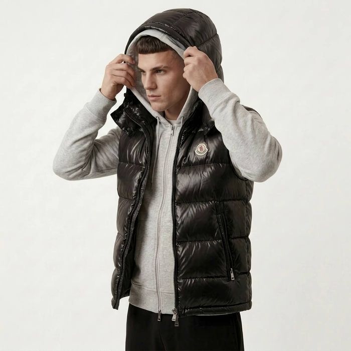 Мужская  чоловіча Безрукавка  жилетка Moncler  матова Black