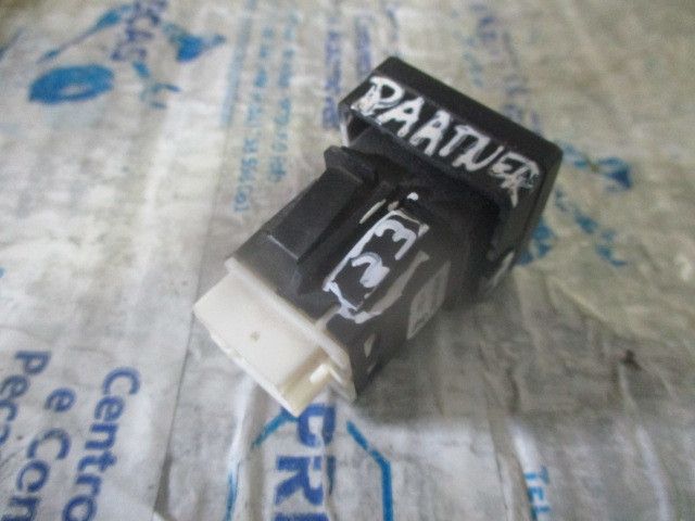 Botão / interruptor trancar portas PEUGEOT Partner II Tepee