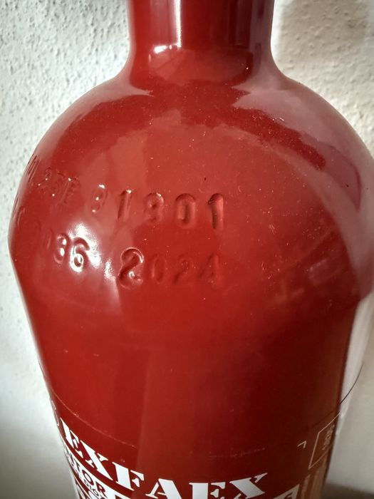 Extintor de CO2, 2kg, ano 2024
