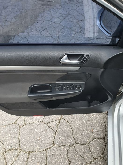 Продаж авто 1.6 тді