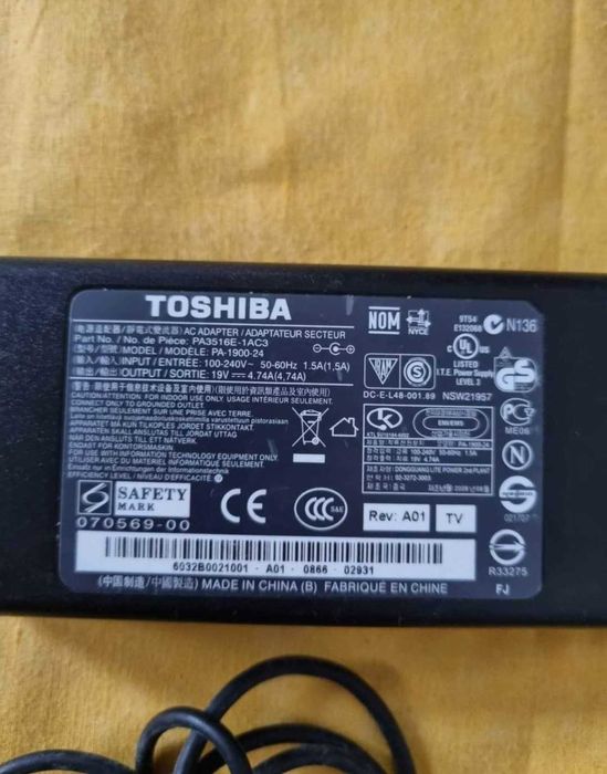 Carregador Toshiba 19 volts 4.74 A para Portátil
