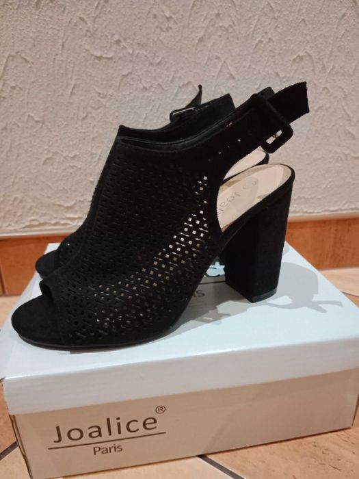 Buty na obcasie rozm.37