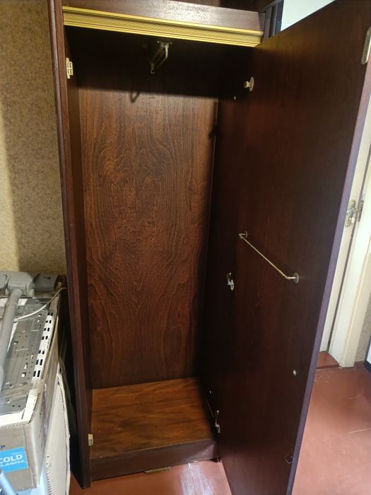 Продам шкаф , пенал