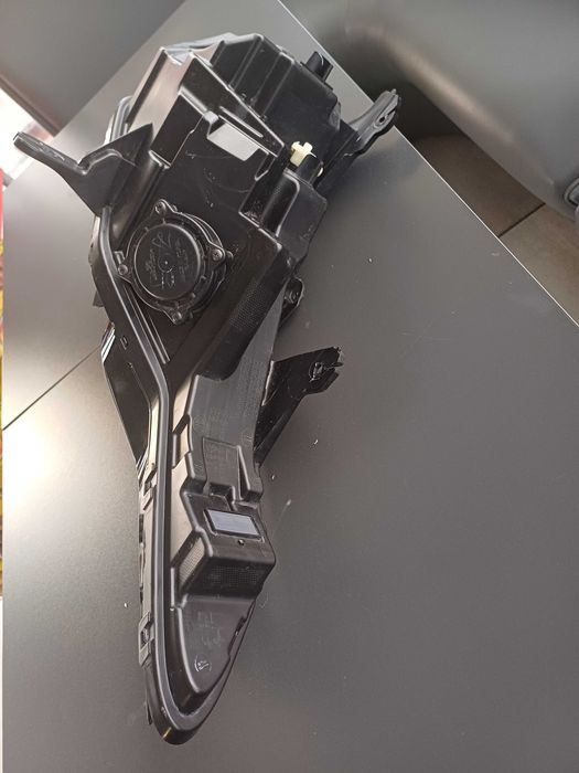 Lampa lewy przód Camaro  VI lift po 2019r.