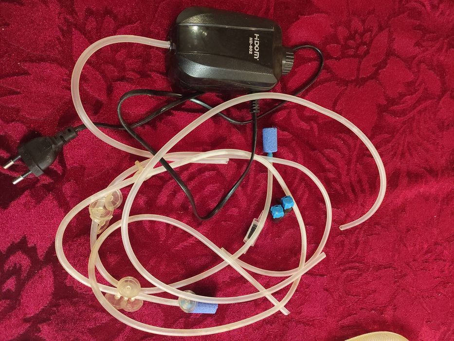 Продається кутовий акваріум  140 л.