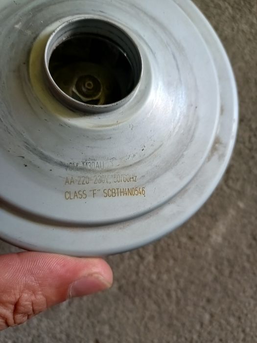 Двигун vcm-m30au пилососа,щітки,б у(самсунг) на запчастини