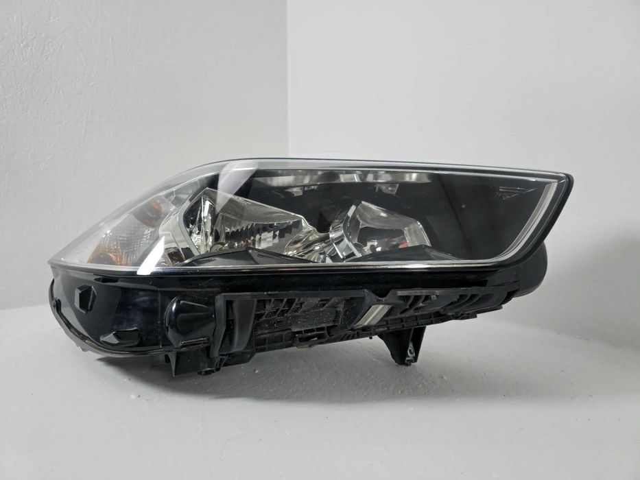 BMW 1 F40 2019-  Lampa Reflektor przednia przód Prawa Prawy