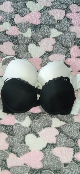 Бюсти на чашку B