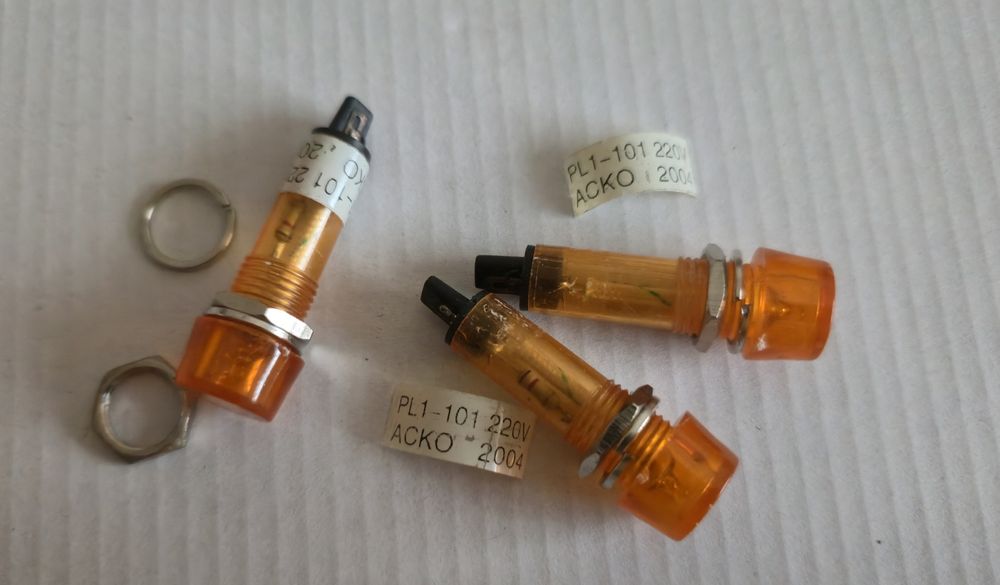 PL1-101 220B Сигн.арм. жовта