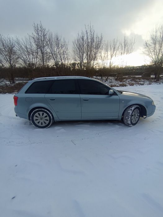 Продам ауді а 4 в доброму стані 1.8 турбо