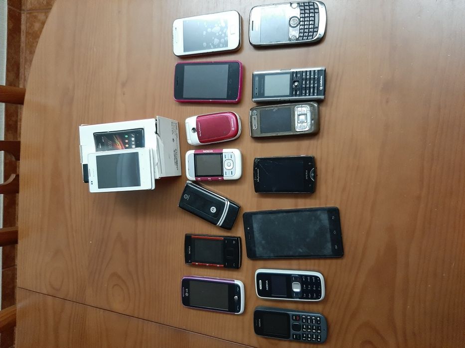 Lote telemóveis a funcionar e bom estado