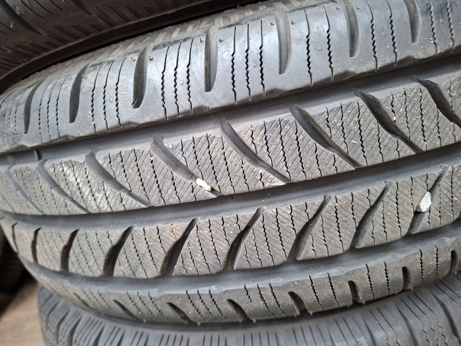 Para opon zimowych yokohama 225x75x16c. 9mm.