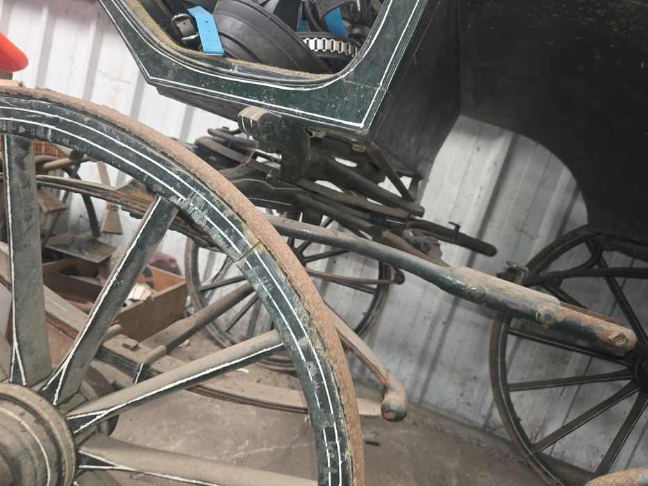 Charrete brake de 4 rodas de um ou dois cavalos c/varões - Bom Estado