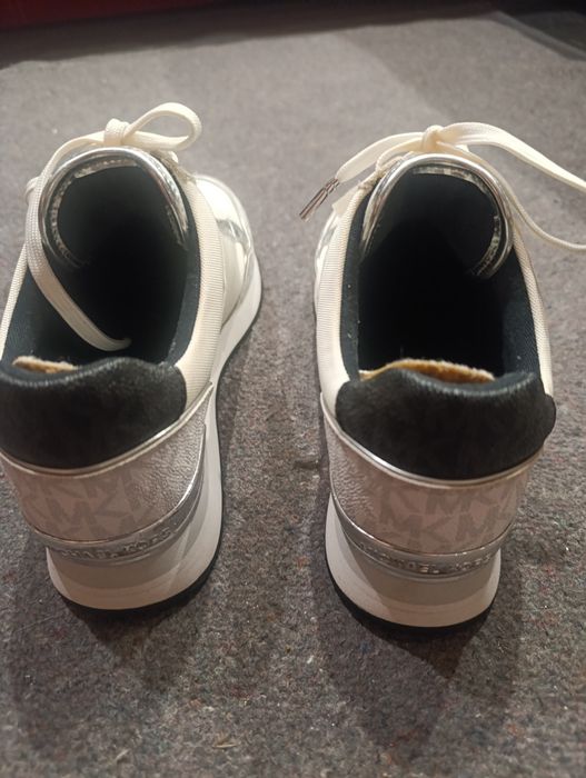 Кроссовки Michael kors 37