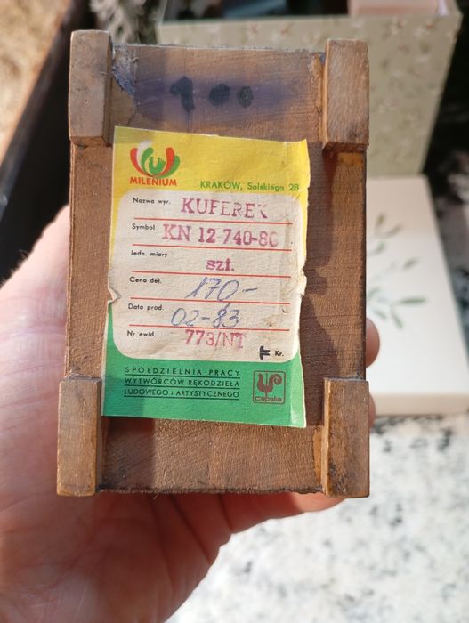 Kuferek oryginalna etykieta