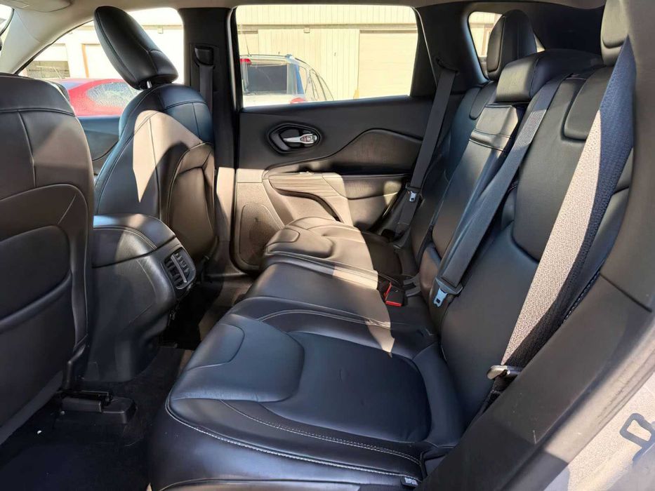 Jeep Cherokee Limited      2015