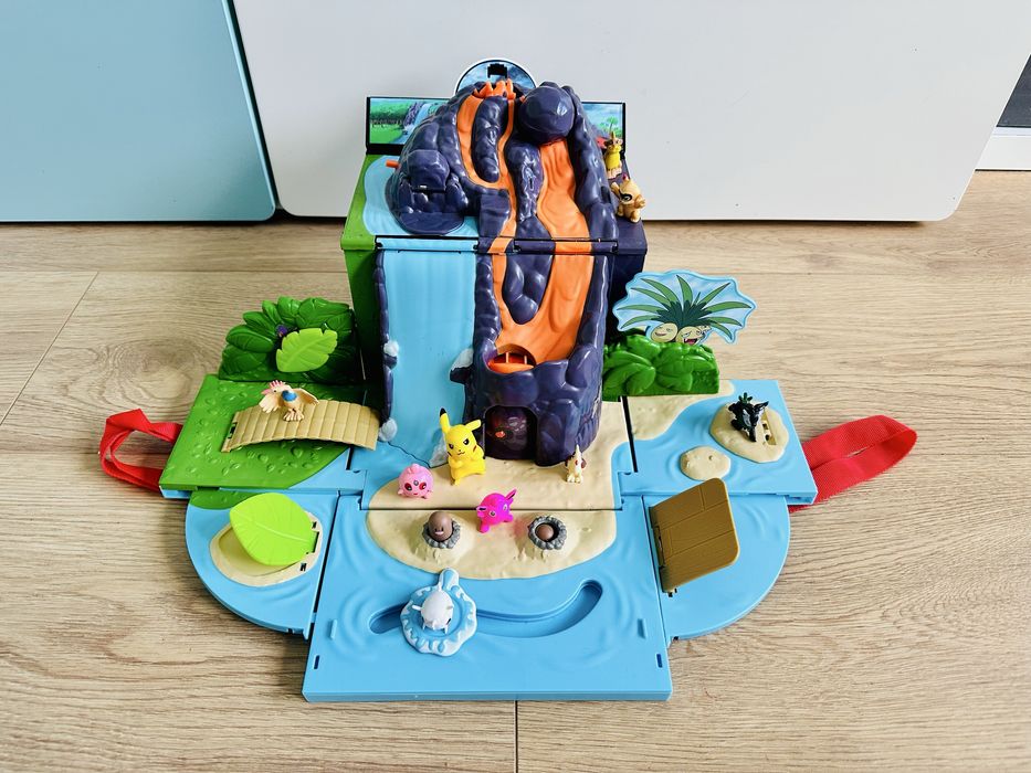 Wulkan Pokemon (walizka)