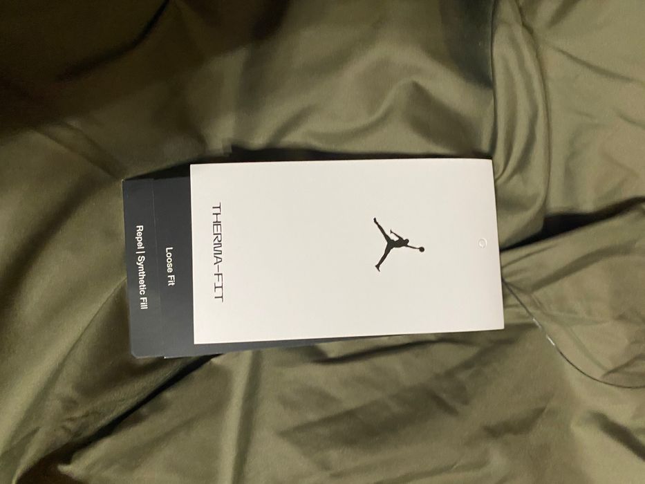 Jordan Brooklyn Therma-FIT пуховик