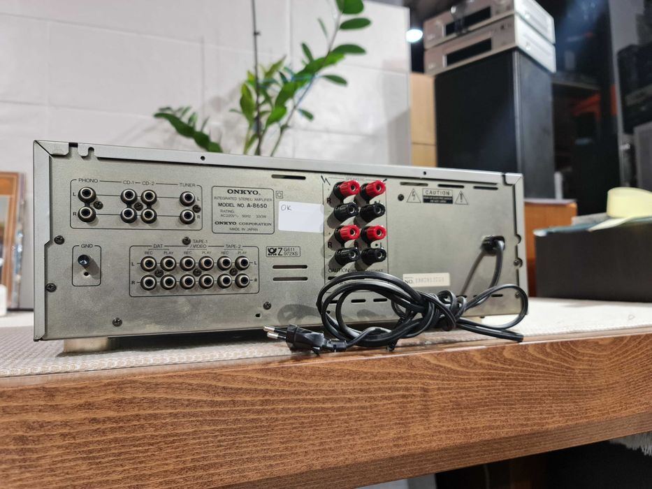 Підсилювач Onkyo Integra A-8650