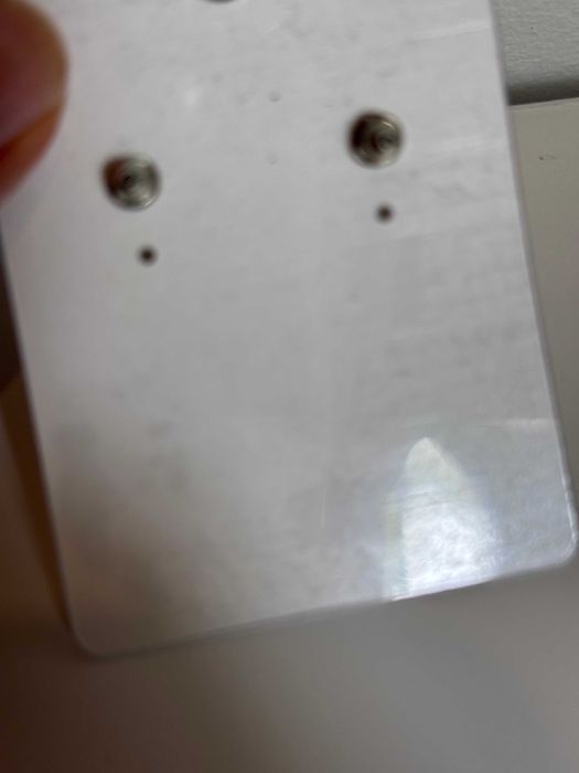 Brincos prateados em aço inoxidável com pendentes verdes