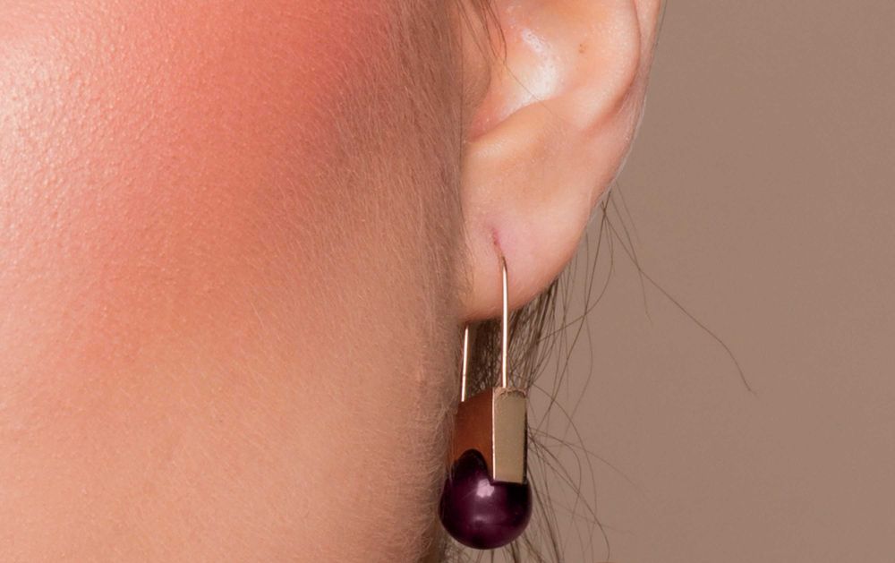 Conjunto brincos e colares em aço inoxidável