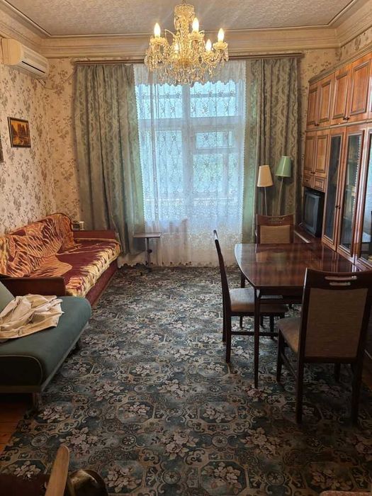 Продается 2-х комн. полнометражная квартира по ул. Южноукраинская, напротив парка