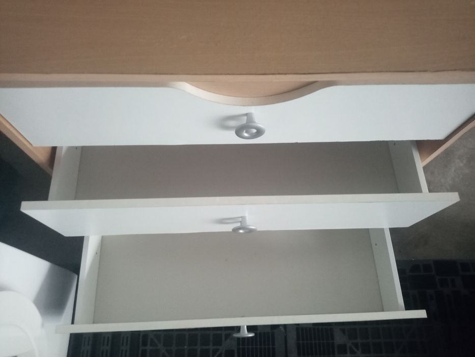 Cómoda Gaveta Branca