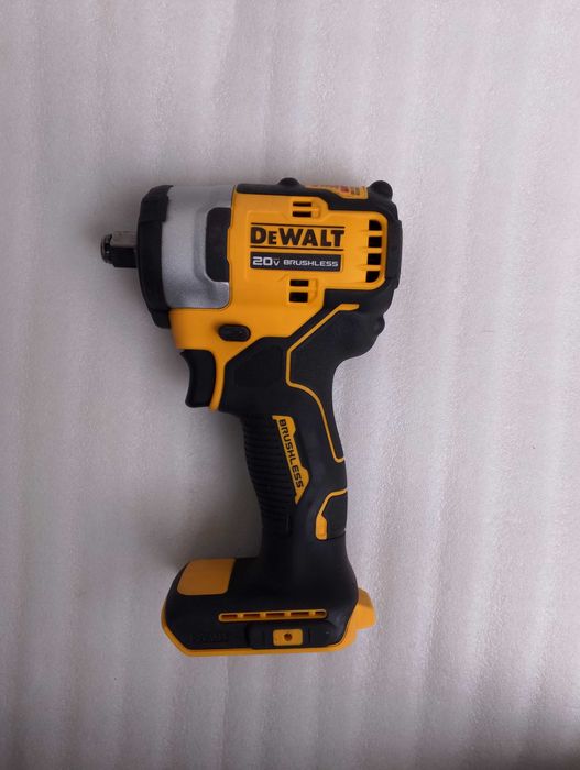 Гайковерт DCF911, квадрат 1/2