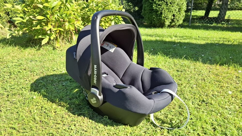 Maxi Cosi Fotelik CabrioFix I-size z Baza FamilyFix 3