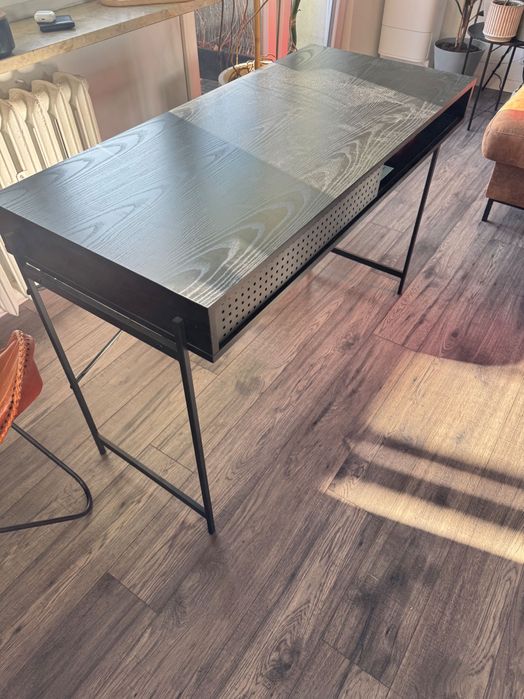 BIURKO Angus czarne w idealnym stanie