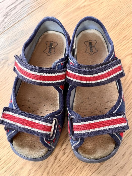 Granatowe sandały Befado ze skórzaną wkładką