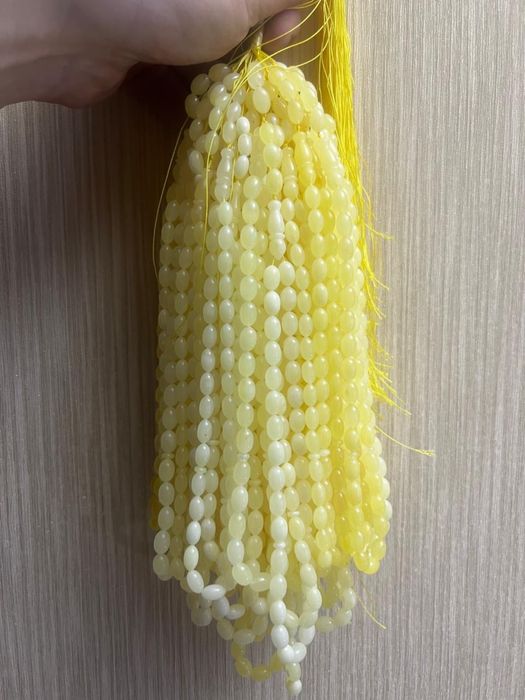 Чотки з натурального цільного бурштина