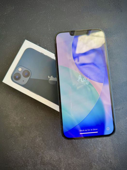 Продам iPhone 13